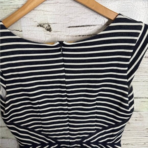 Ann Taylor Black and White Sleeveless Sheath Dress size 4 - Picture 5 of 7